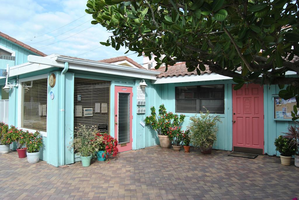 Sand Dune Shores Aparthotel Palm Beach Shores Exterior photo