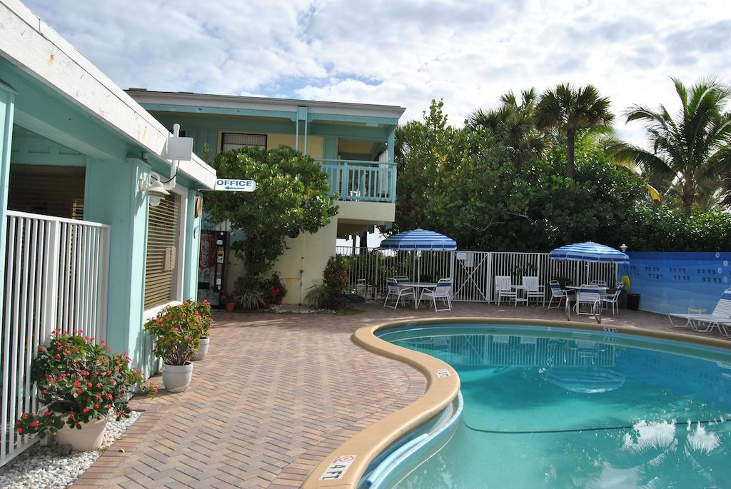 Sand Dune Shores Aparthotel Palm Beach Shores Exterior photo